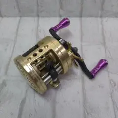 シマノ　☆カルカッタ201XT 2個セット☆ (箱、付属品あり) シマノ ☆カルカッタ201XT 2個セット☆ (箱、付属品あり) シマノ