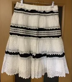 TO BE CHIC レーススカート ホワイト×ブラック 42のサムネイル