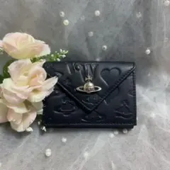 VivienneWestwoodエンボス加工 黒 三つ折り財布