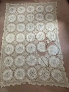 訳あり（破れあり）価格！花柄刺繍レース生地 約113cm x 170cm