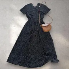 美品 アーバンリサーチドアーズ リネン混ドットVネックワンピース F