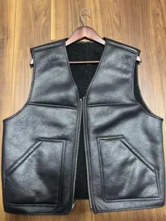 supreme レザーベスト Supreme（レザー ・ ベスト）のフリマアイテム一覧