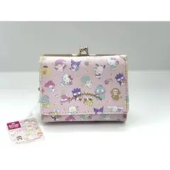 サンリオキャラクター　ハローキティ柄　ピンク三つ折り財布