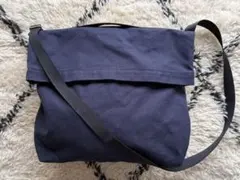 NL/ニール　ショルダーバッグ