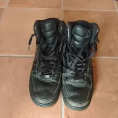 NIKE AIRFORTH1 HIGH 黒