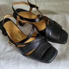 銀座ヨシノヤ　サンダル　革製　２１．５センチ　小さいサイズ