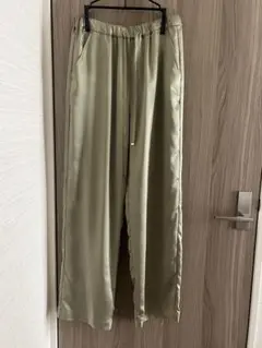 ピンク ワイドパンツ