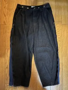 新品未使用※NEHERAネヘラ　パンツ　クロップド　ブラックデニム　34 新品未使用※NEHERAネヘラ パンツ クロップド ブラックデニム 34 - メルカリ