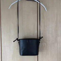 OURHOME ☆レザー持ち手のパンダショルダーバッグ ブラック - メルカリ