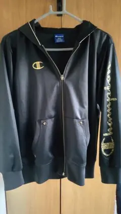 Champion ブラック フード付きジャージ