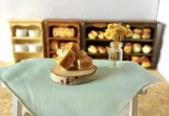 【ミニチュア スイーツ】厚切りパンのハニートースト。