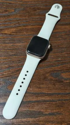 Apple Watch SE 第1世代 GPS ゴールドアルミニウム 40mm