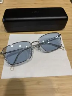 JINS サングラスのサムネイル