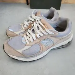 ニューバランス2002R