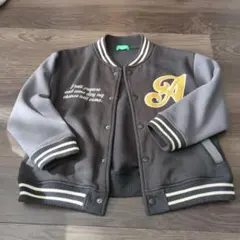 グレーと黒のバイカラー ジャケット