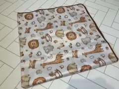 【新品】 食べこぼしマット おむつ替えシート 滑り止め 110cm×110cm