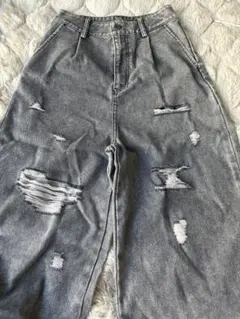 グレーダメージデニムワイドパンツ