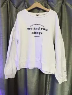 ピンクラテ　ホワイトトレーナー