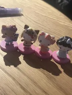 ハローキティ コラボレーション チョコエッグ 4個セット