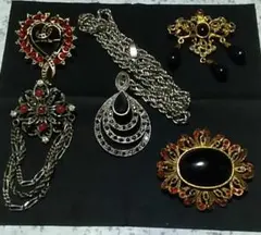 レトロなブローチ・ペンダント5点セット