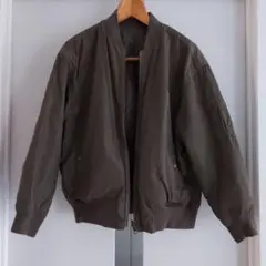 【 GU 】 ジーユー リバーシブル ブルゾン カーキ S