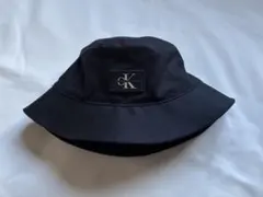 Calvin Klein Jeans バケットハット プレートロゴ