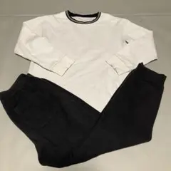 ユニクロ　エアリズムウルトラストレッチセット　長袖パジャマ 上下140cm