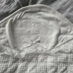 刺繍付き　白色　ブランケットおくるみ