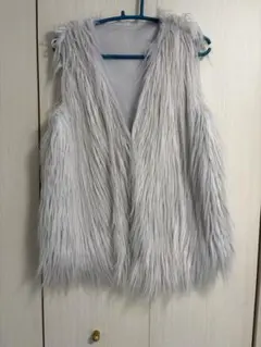 グレー ファー風 ノースリーブベスト