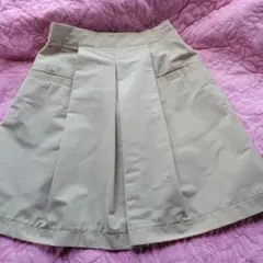 美品　FRAYI.D　ベージュ プリーツスカート ひざ丈