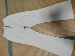 GU ホワイト カジュアルパンツ Mサイズ