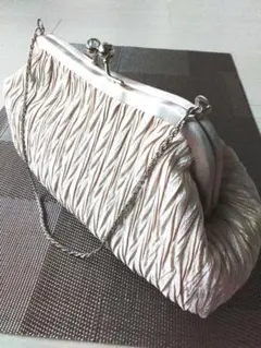 パーティーバッグ　クラッチバッグ　チェーン　ピンクベージュ