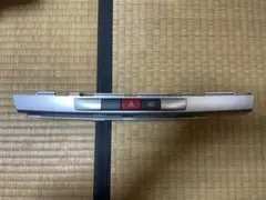 ダイハツ　ムーブ　ハザードスイッチパネルのサムネイル