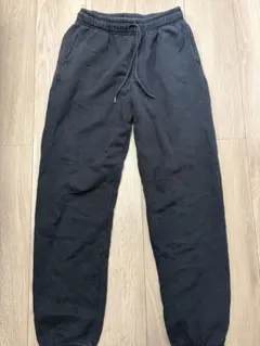 黒 スウェットパンツ