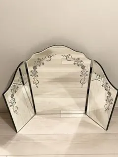 LauraAshley 新品 手鏡 ミラー ジョゼッテ 箱入り ローラアシュレイ LAURA ASHLEY（ミラー）のフリマアイテム一覧