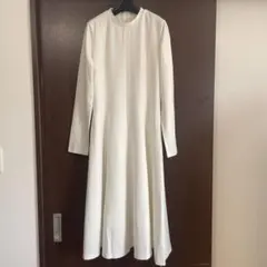 フレアワンピース 長袖