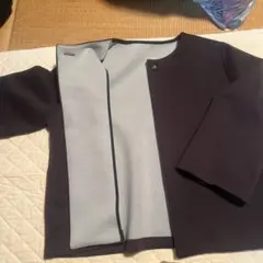 m*u様 DoCLASSE ノーカラージャケット ネイビー Mサイズのサムネイル
