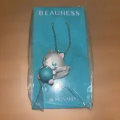 非売品‼️メナード ビューにゃんキーホルダー - メルカリ