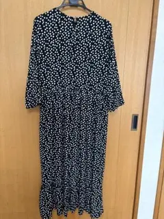 【美品】ZARA ザラ ドット柄 ティアードワンピース パフスリーブ 黒