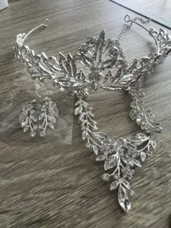 ウエディング　ヘアアクセサリー