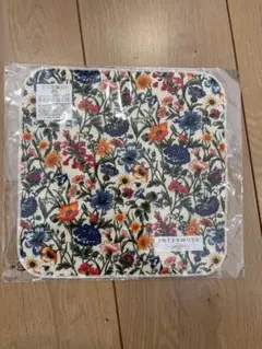 LIBERTY ミニタオル 花柄 リバティ　新品のサムネイル