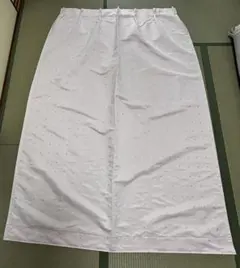 【値下げ】カーテン（幅100cm、高さ200cm × 2枚）、色：ホワイトピンクのサムネイル