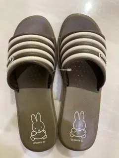 Item thumbnail for item 741eadb5-0f36-47d0-a78f-8e508b87fff7