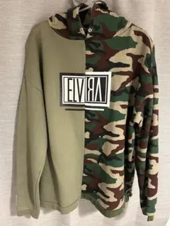 ELVIRA 迷彩×オリーブ　フード付きパーカーのサムネイル