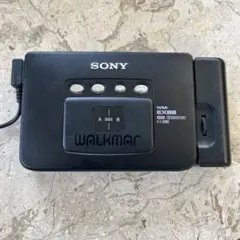【ジャンク品】SONY カセットウォークマン WM-EX88と関連付属品のセットのサムネイル