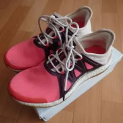 adidas　pureboost ランニングシューズ