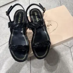 【未使用】PRADA サンダル ブラック パテントレザーのサムネイル