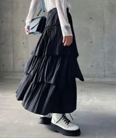 pageboy　ページボーイ　フリル　ティアード　スカート　ブラック　光沢