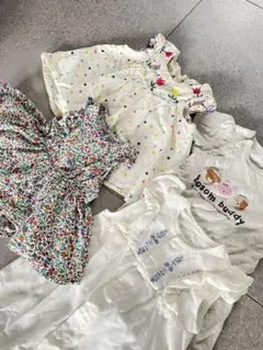 【まとめ売り】サイズ80ベビー服(ワンピースセットアップカバーオール)女の子4点のサムネイル