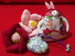 ちりめん細工　うさぎ　花　貝殻　古布　ハンドメイド